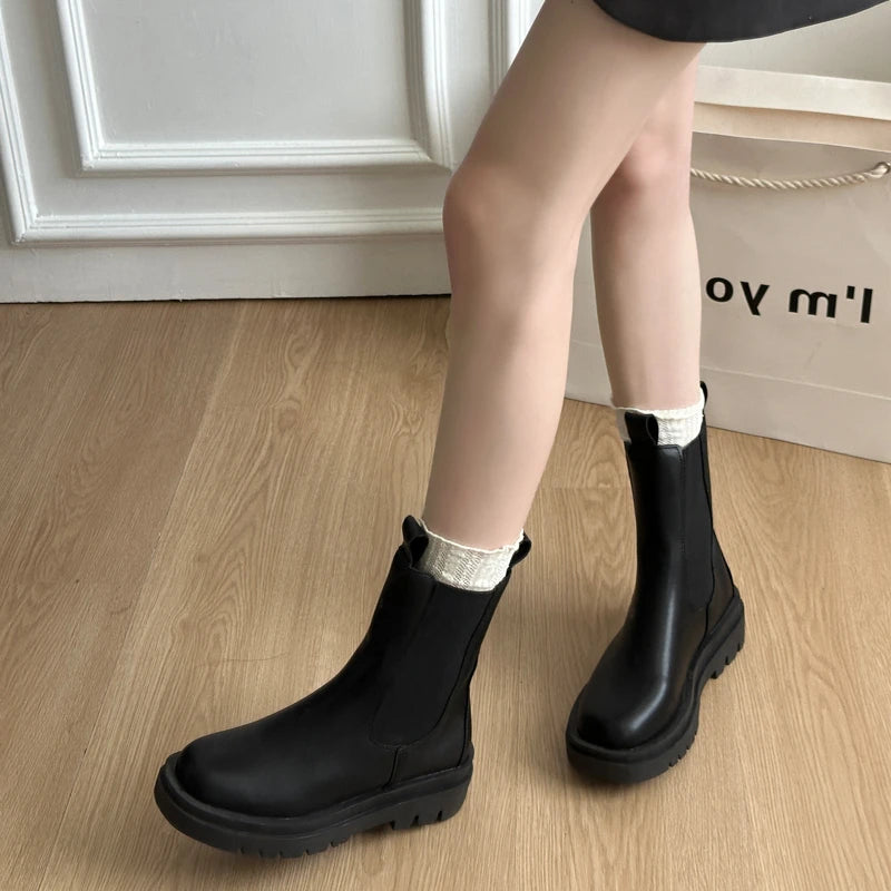 Elspeth | Chunky Chelsea Boots – Black