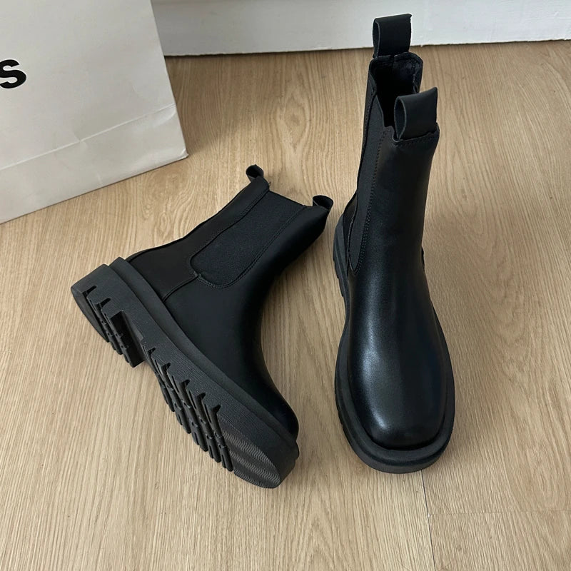 Elspeth | Chunky Chelsea Boots – Black
