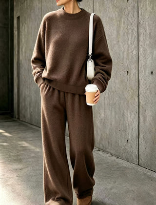 Celia | Relaxed Jumper and Trouser Set – product view 3