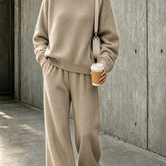 Celia | Relaxed Jumper and Trouser Set – product view 4